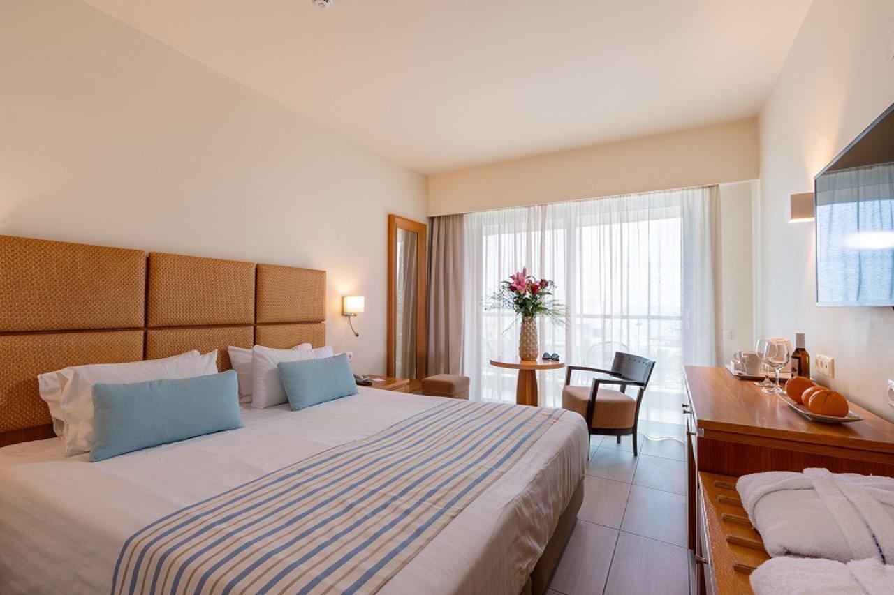 Minos Hotel Rethymno  ภายนอก รูปภาพ