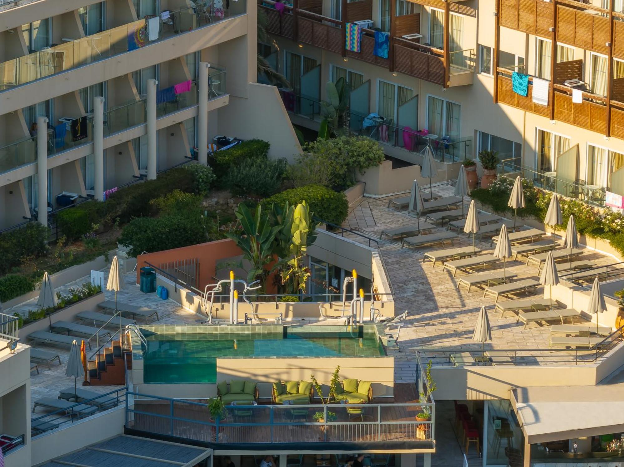 Minos Hotel Rethymno  ภายนอก รูปภาพ