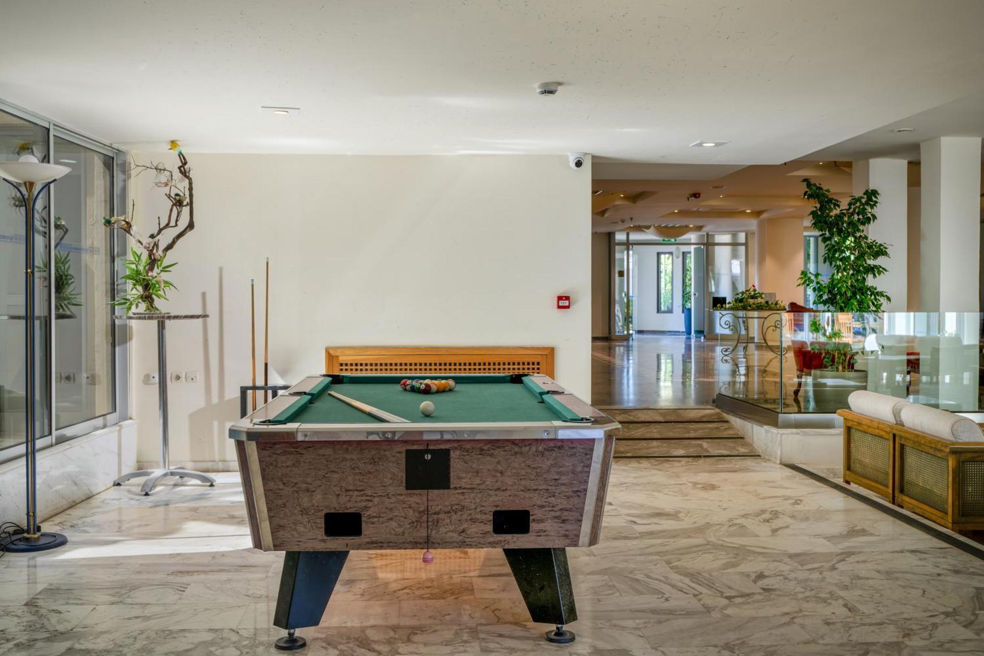 Minos Hotel Rethymno  ภายนอก รูปภาพ