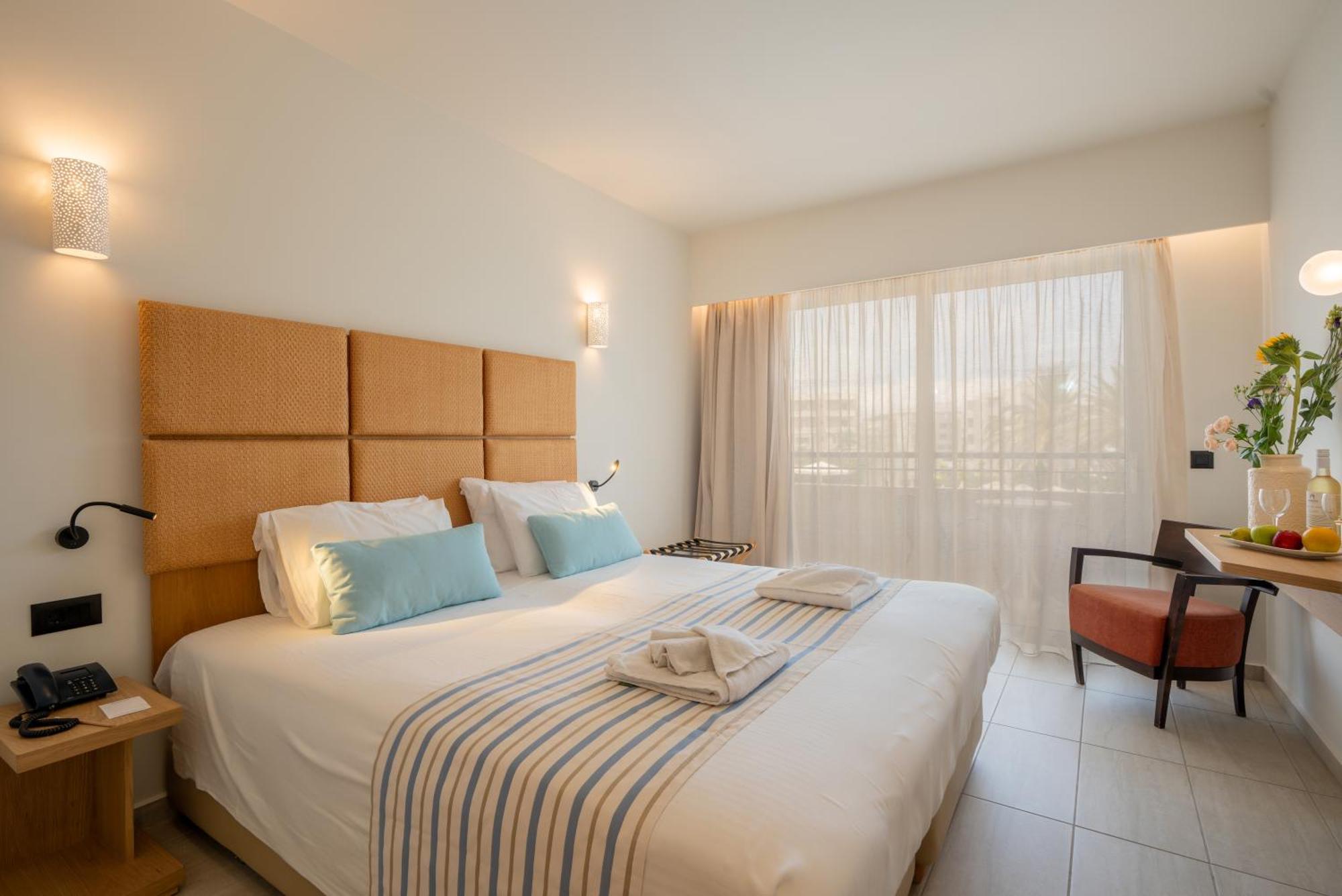 Minos Hotel Rethymno  ภายนอก รูปภาพ