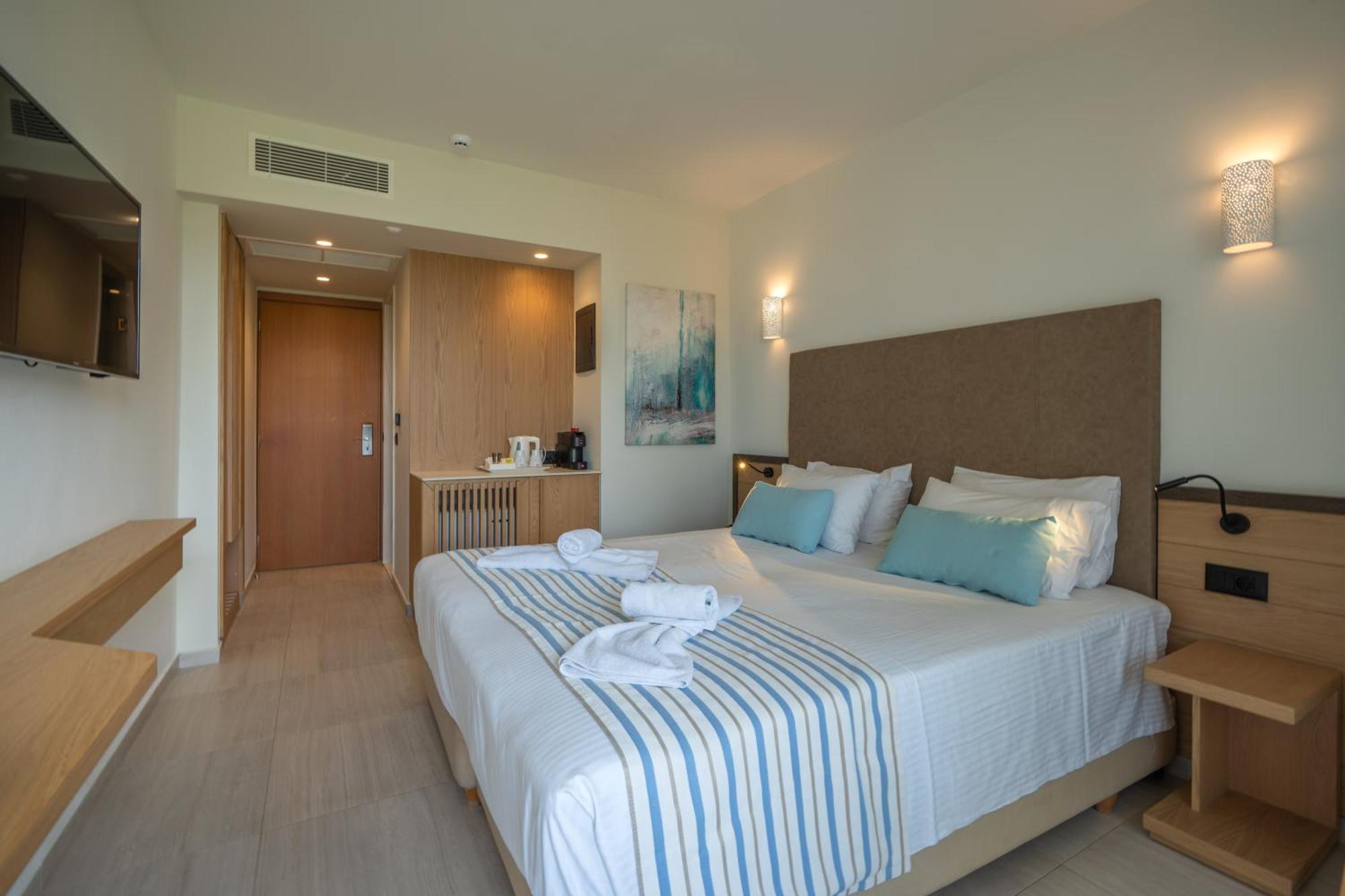 Minos Hotel Rethymno  ภายนอก รูปภาพ